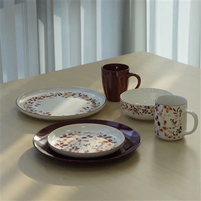 "Nature's Embrace" Dinnerware Set